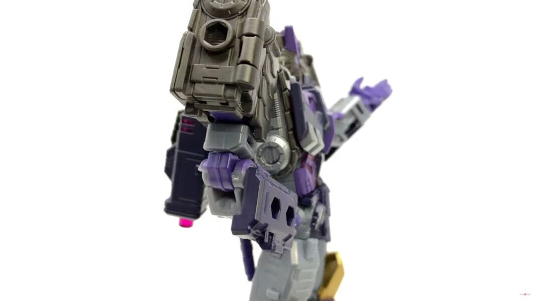 In Hand Image Of Transformers Legacy Evolution Tarn  (22 of 44)